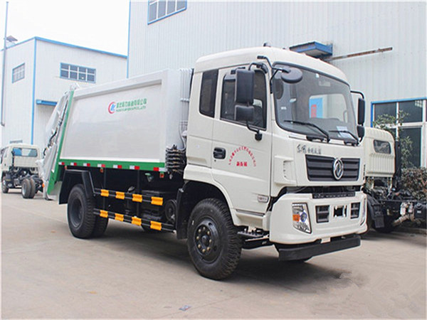 國(guó)五東風(fēng)D913或153壓縮式垃圾車(chē)