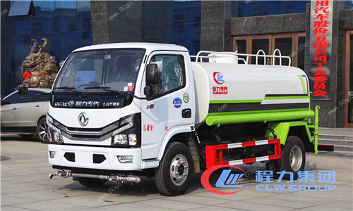 國(guó)六東風(fēng)小多利卡5噸灑水車