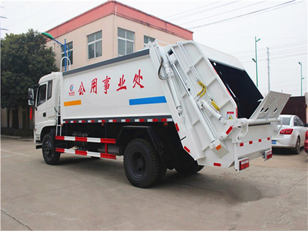 國(guó)五東風(fēng)D913或153壓縮式垃圾車(chē)